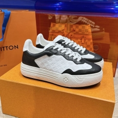 Louis Vuitton Low Shoes